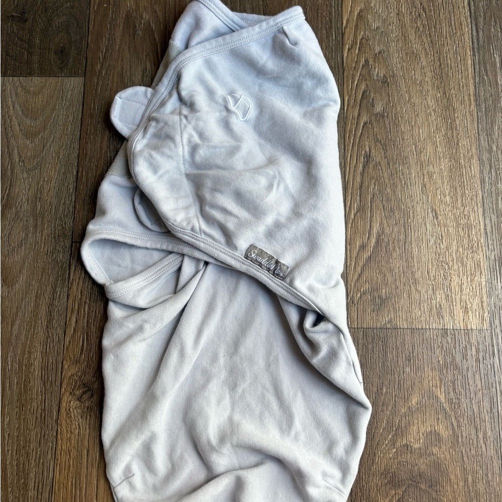 SwaddleMe Soft Gray newborn swaddle